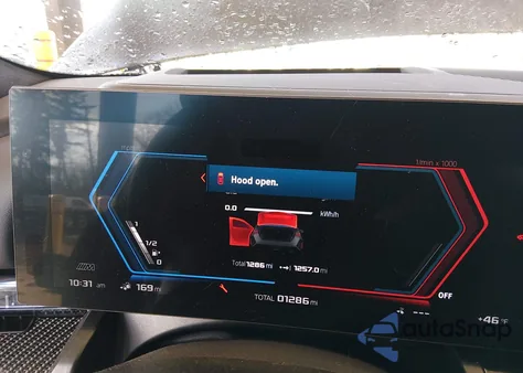 2026 BMW M5 z USA, uszkodzony, nr VIN WBS83FK04TCW34238